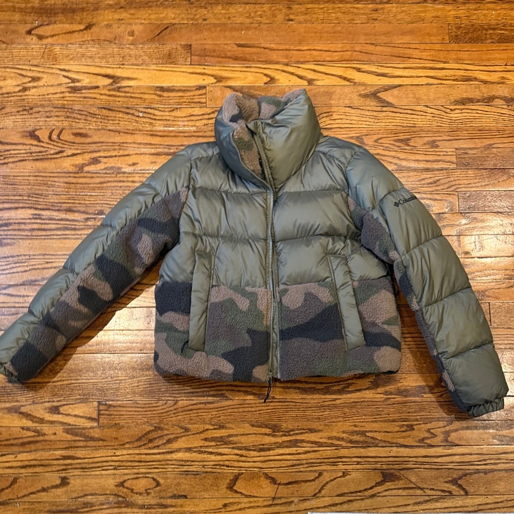 Columbia Green Camouflage Puffer Jacket